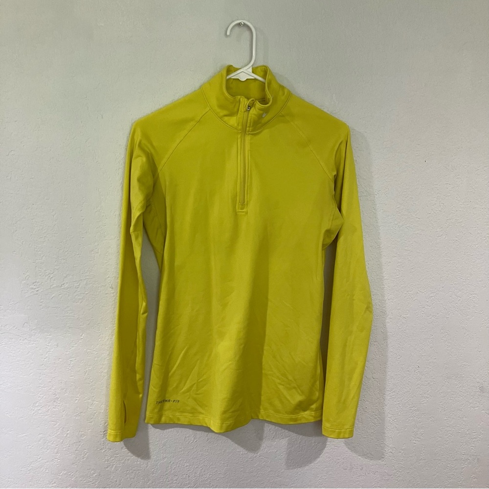 Nike pro combat Women’s Small Yellow pullover long sleeve top running sporty